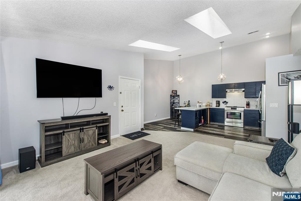 462 Poets Way