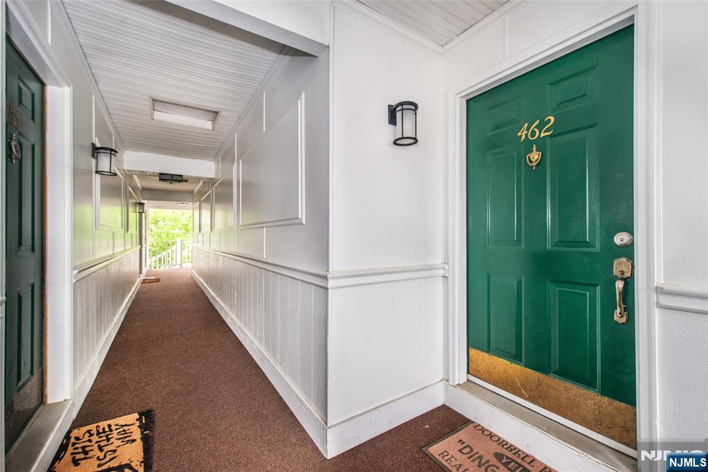 462 Poets Way