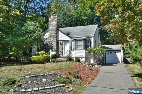 23 Elm Avenue Ramsey NJ 07446