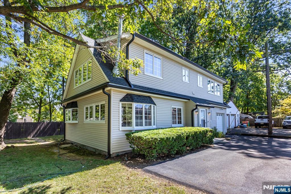 39 Enfield Avenue