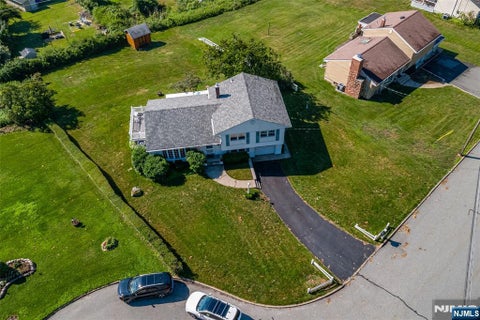 Photo of 64 Sanford Drive, Randolph Township, NJ 07869 (MLS # 26027106)