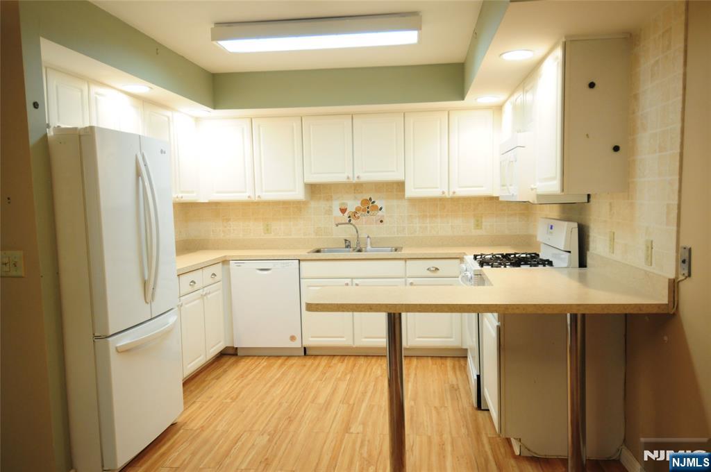 401 Dercole Court 332