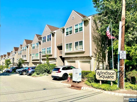 Photo of 504 Windsor Drive #504, Palisades Park, NJ 07650 (MLS # 26027039)