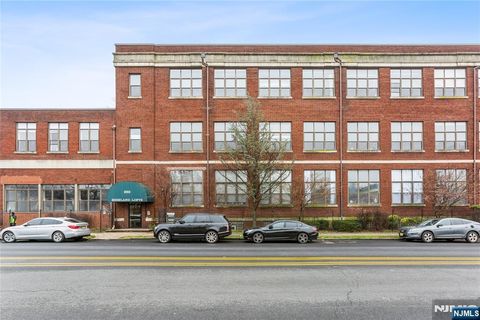 350 Scotland Road Unit 304, Orange, NJ 07050 - MLS#: 25011755
