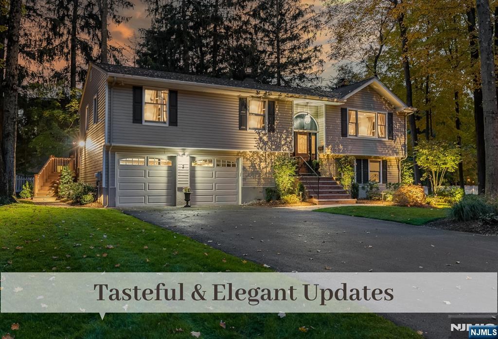 Property for Sale at 2 Betty Court, Ridgewood, New Jersey - Bedrooms: 5 
Bathrooms: 3 
Rooms: 10  - $1,300,000