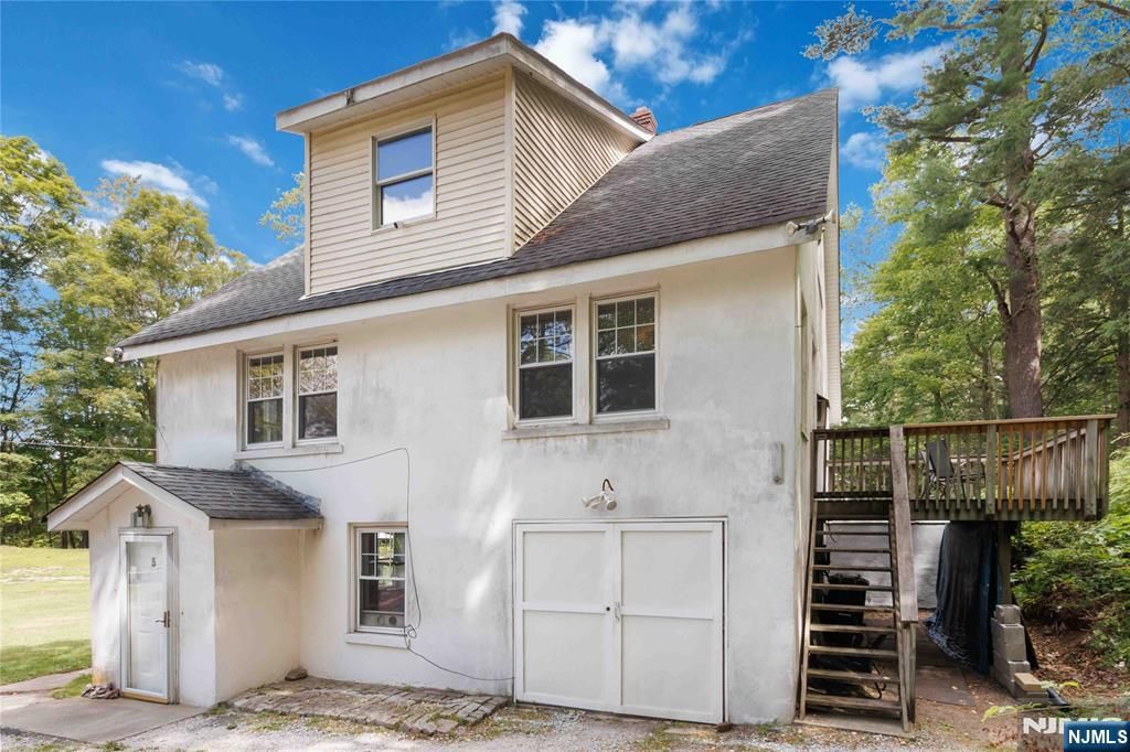 Photo of 5 Fanwood Court, West Milford, NJ 07421 (MLS # 25036195)