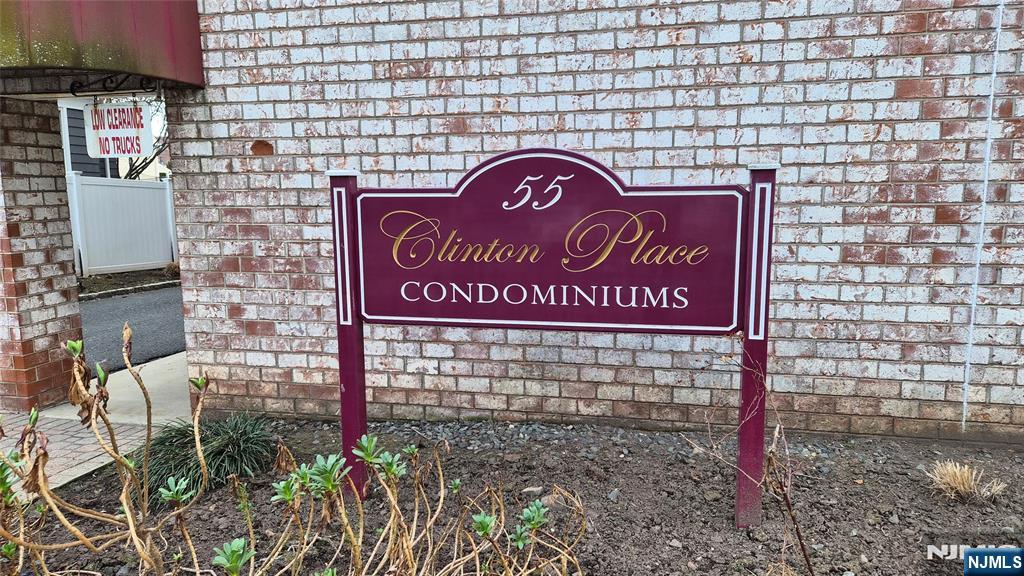 55 Clinton Place 304