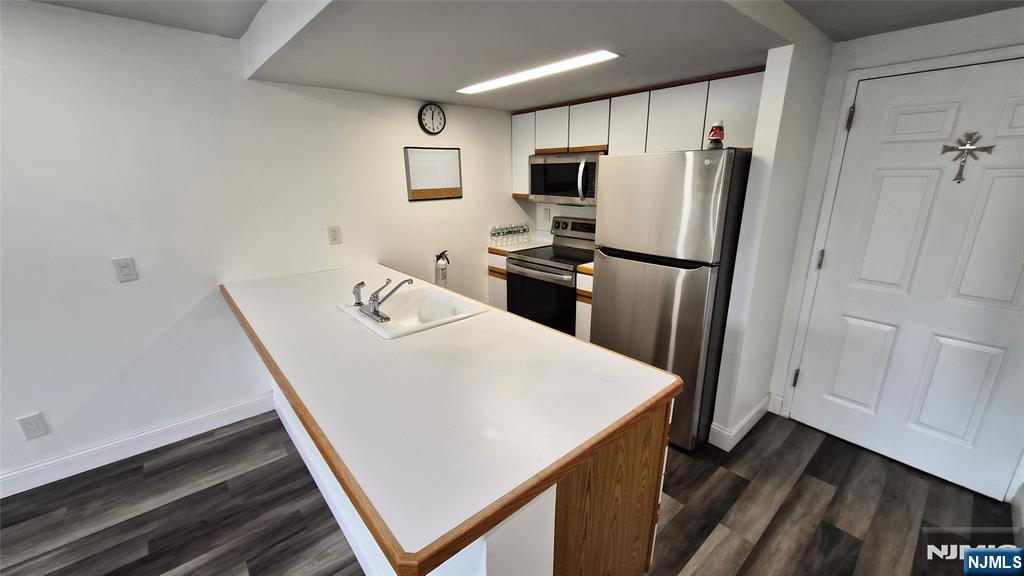 55 Clinton Place 304