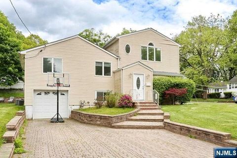 Photo of 84 12th St, Cresskill, NJ 07626 (MLS # 26018936)