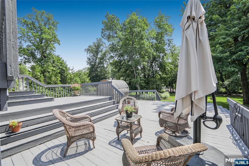 Wyckoff, New Jersey 07481, United States, 4 Bedrooms Bedrooms, ,3 BathroomsBathrooms,Residential,Active,159722