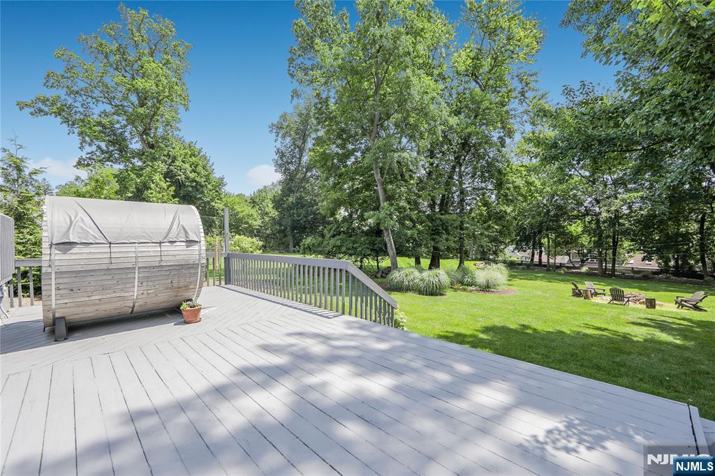 Wyckoff, New Jersey 07481, United States, 4 Bedrooms Bedrooms, ,3 BathroomsBathrooms,Residential,Active,159722