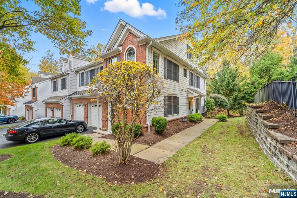 54 Pine Lake Terrace T054