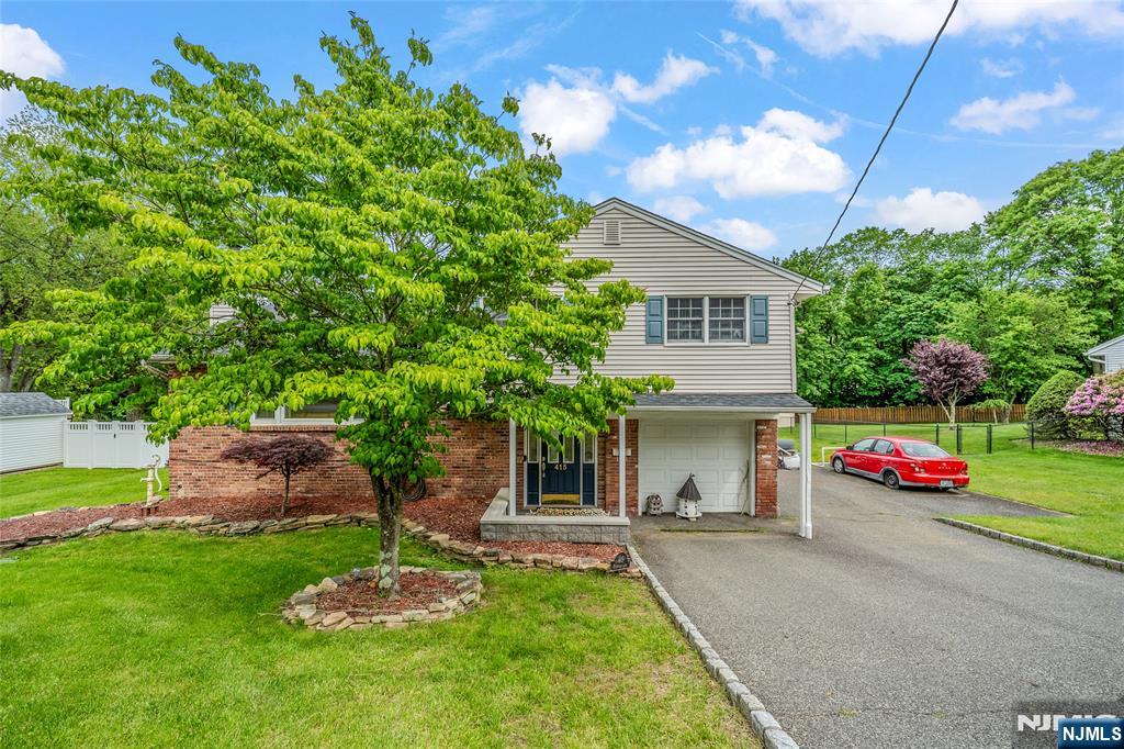 415 Briarwood Lane