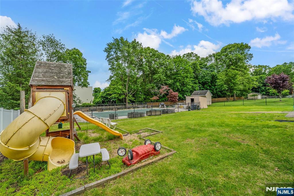 415 Briarwood Lane