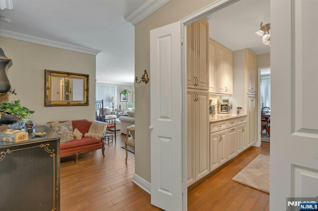 2000 Linwood Avenue 3K