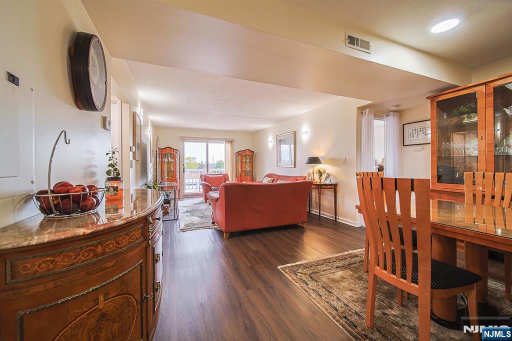 38 Moonachie Road 402