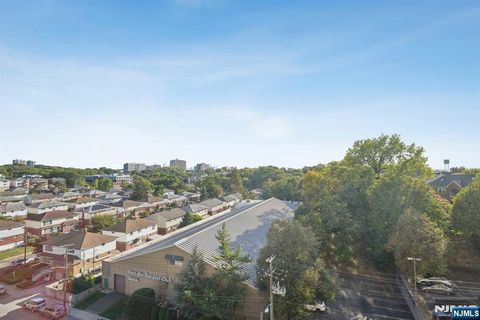 Photo of 555 North Avenue #6F, Fort Lee, NJ 07024 (MLS # 25035656)