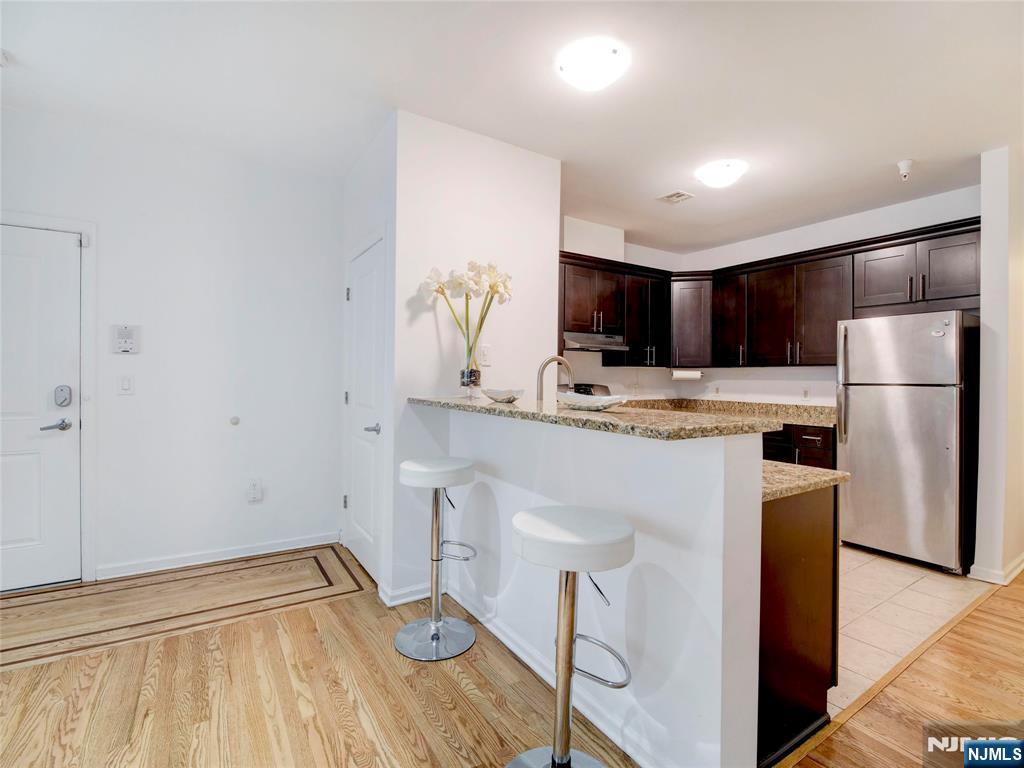 92 Willow Street 3