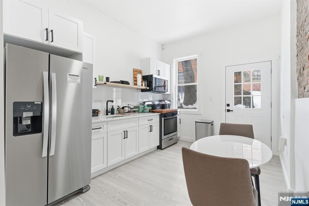 Photo of 295 Dr Martin Luther King Jr Boulevard, Newark, NJ 07102 (MLS # 26004735)