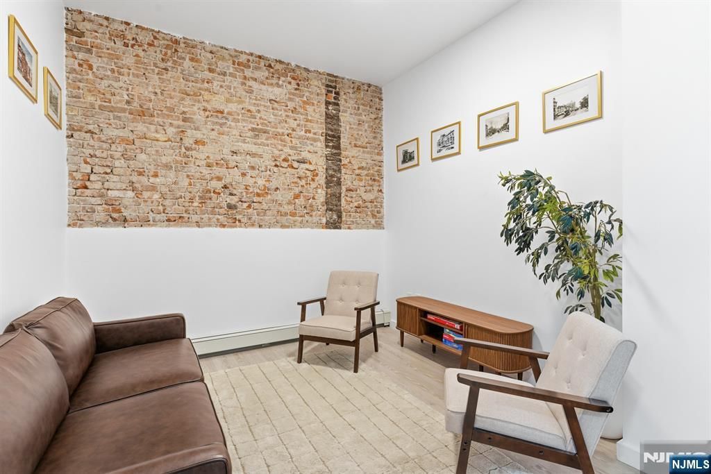 Photo of 295 Dr Martin Luther King Jr Boulevard, Newark, NJ 07102 (MLS # 26004735)