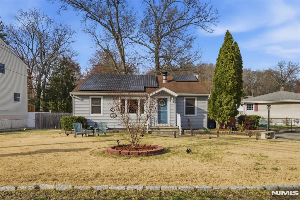 Photo of 50 Skyline Lake Drive, Ringwood, NJ 07456 (MLS # 26012325)