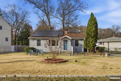 Photo of 50 Skyline Lake Drive, Ringwood, NJ 07456 (MLS # 26012325)