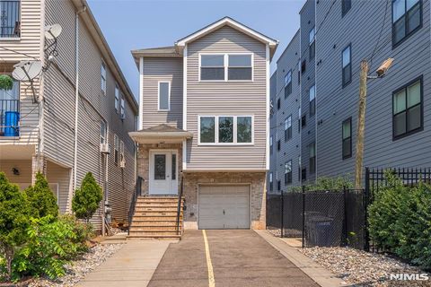 Photo of 1117 Chestnut Street, Elizabeth, NJ 07201 (MLS # 26009001)