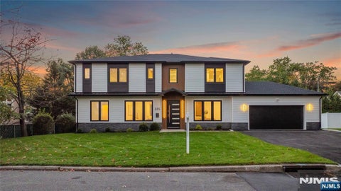 Photo of 515 Salem Street, Paramus, NJ 07652 (MLS # 26035499)