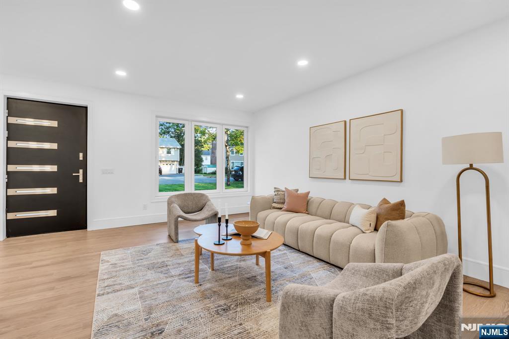 Homes for Sale in Northern NJ | ThisIsRiverEdge.com 515 Salem Street