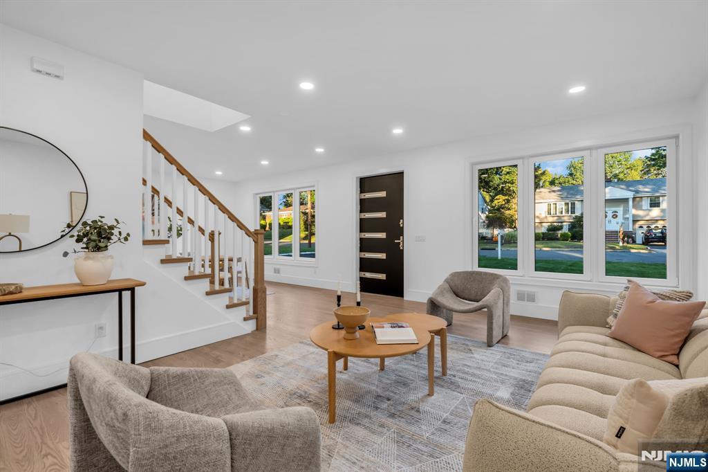 Homes for Sale in Northern NJ | ThisIsRiverEdge.com 515 Salem Street