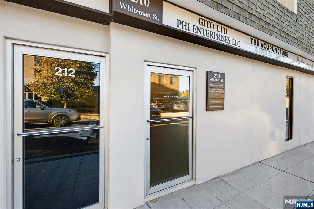 210 Whiteman 103