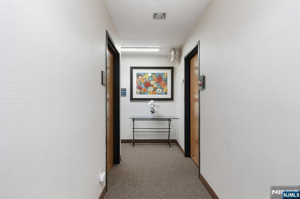 210 Whiteman 103