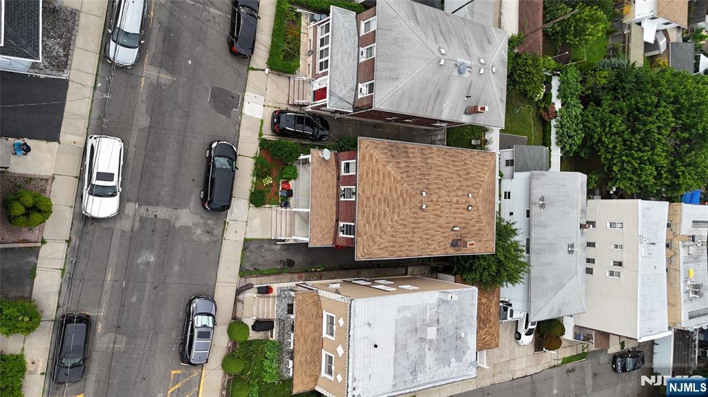 17 Laird Place