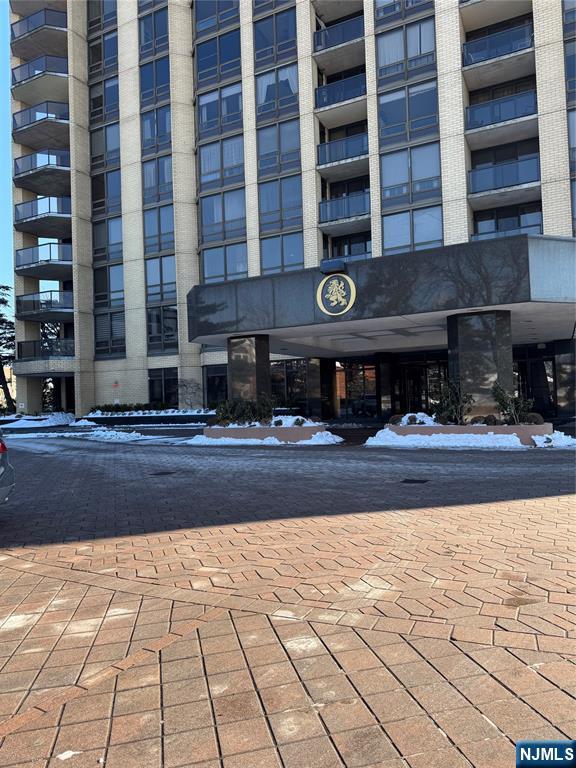 900 Palisade Avenue 2201