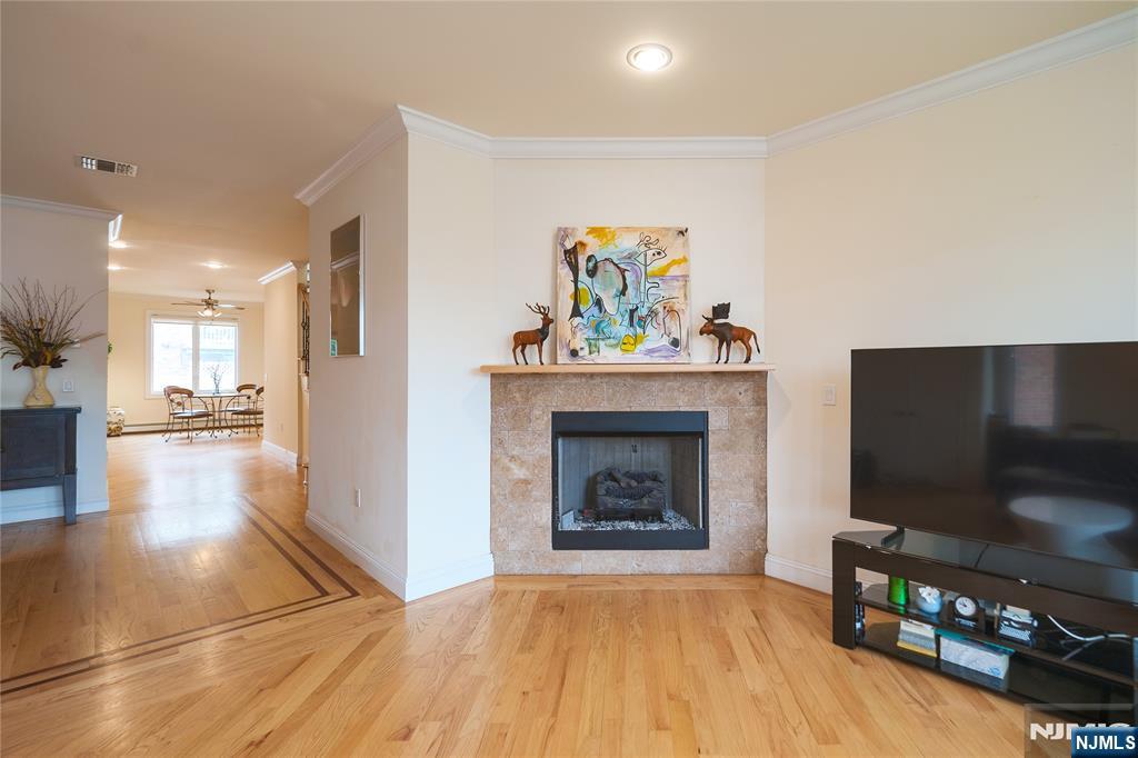 25 Edsall Avenue A