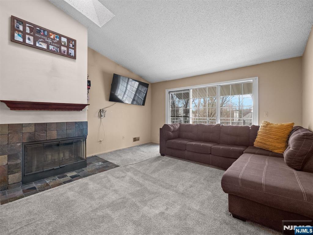 940 Juniper Way