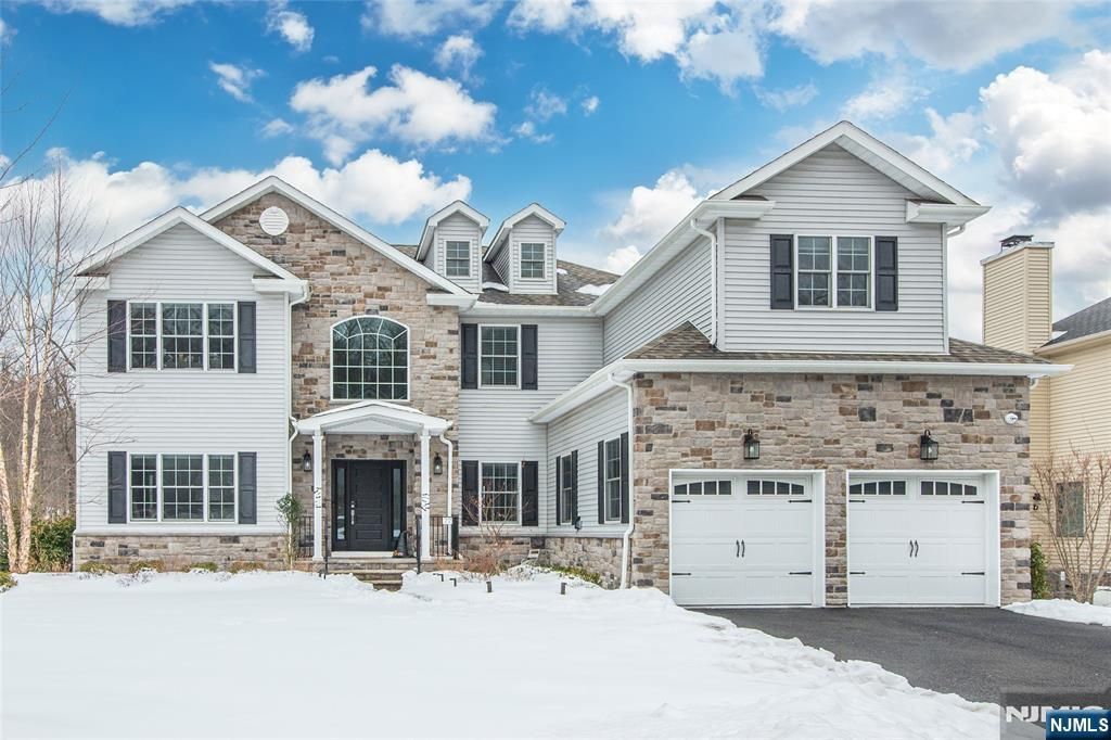 Photo of 77 Haggerty Drive, West Orange, NJ 07052 (MLS # 26005336)