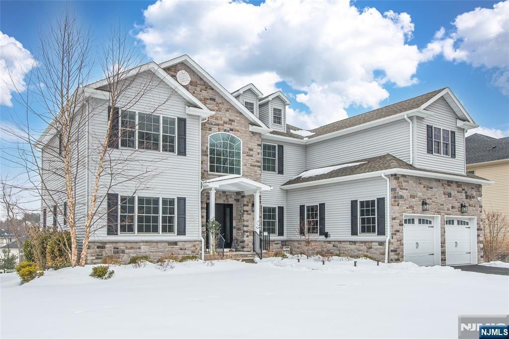 Photo of 77 Haggerty Drive, West Orange, NJ 07052 (MLS # 26005336)