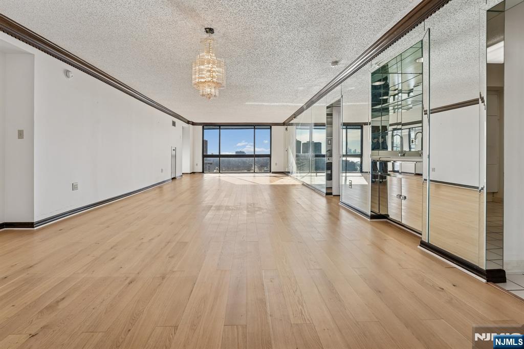 1512 Palisade Avenue 16L