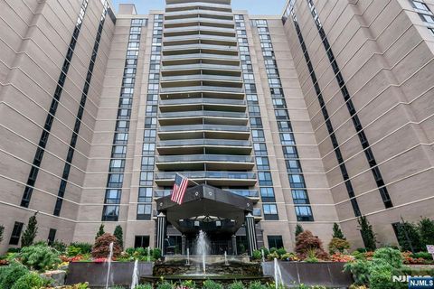 Photo of 1512 Palisade Avenue #16L, Fort Lee, NJ 07024 (MLS # 26001056)