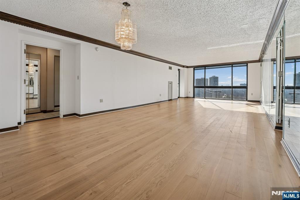 1512 Palisade Avenue 16L