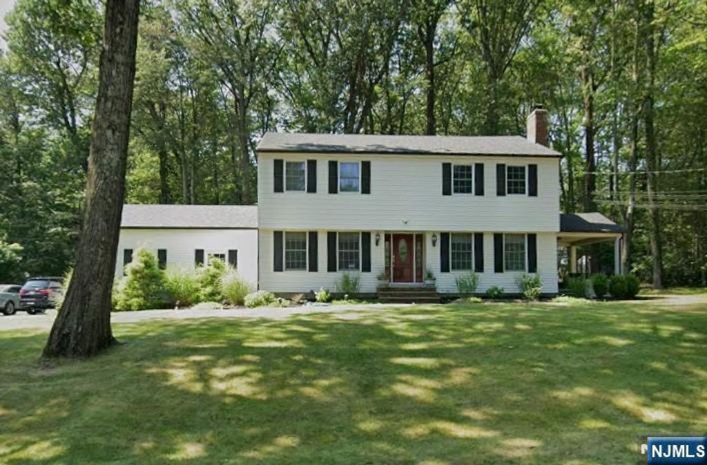 Photo of 61 Heatherhill Lane, Woodcliff Lake, NJ 07677 (MLS # 26011453)