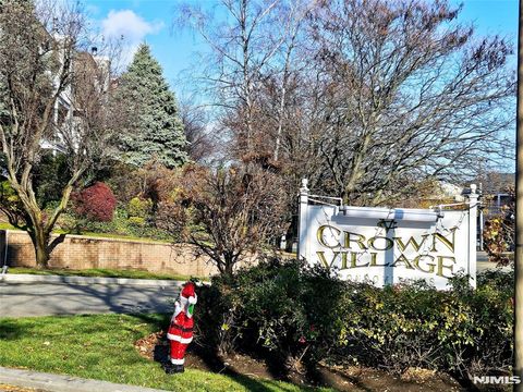 300 Crown Court 531 Edgewater NJ 07020