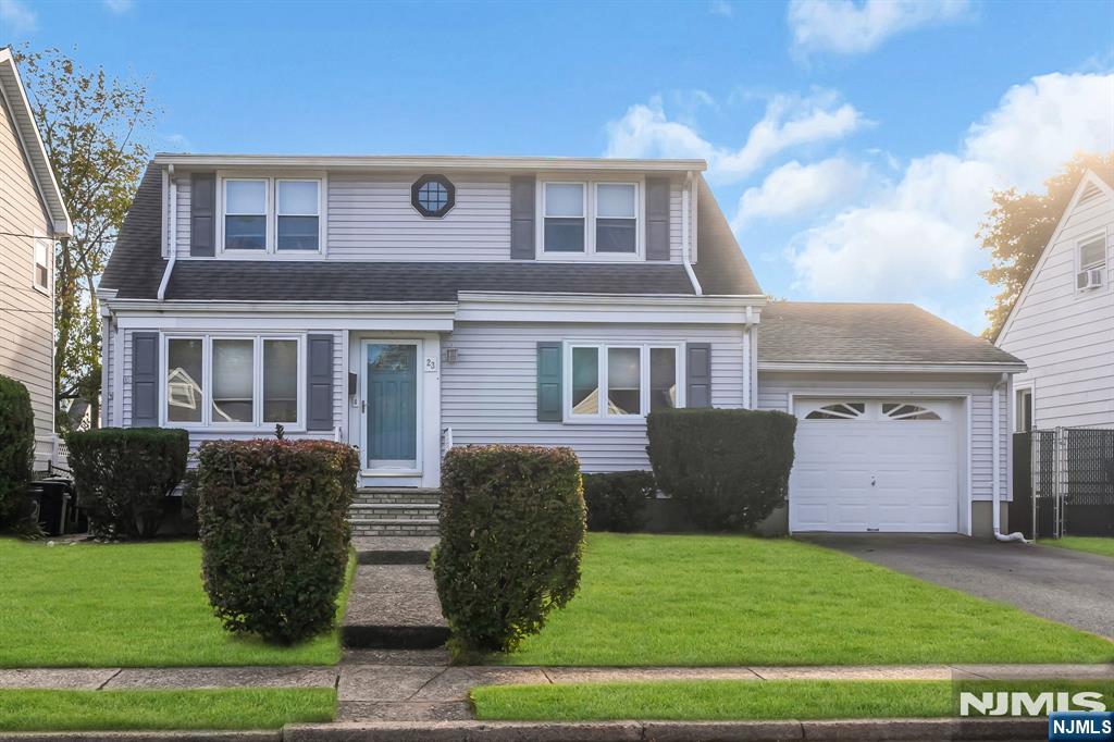 23 Schlosser Drive