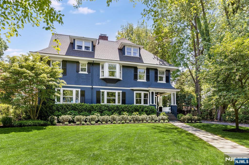 Photo of 162 Union Street, Montclair, NJ 07042 (MLS # 26019757)