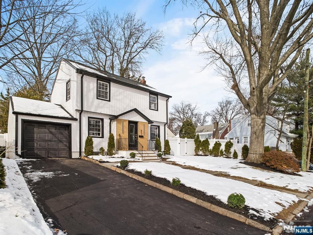 Photo of 857 Collingwood Avenue, Maywood, NJ 07607 (MLS # 26002644)