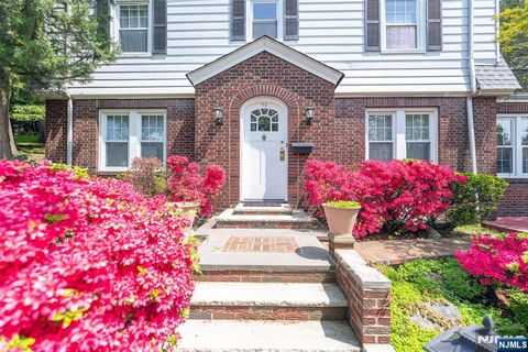 85 Paulin Boulevard Leonia NJ 07605