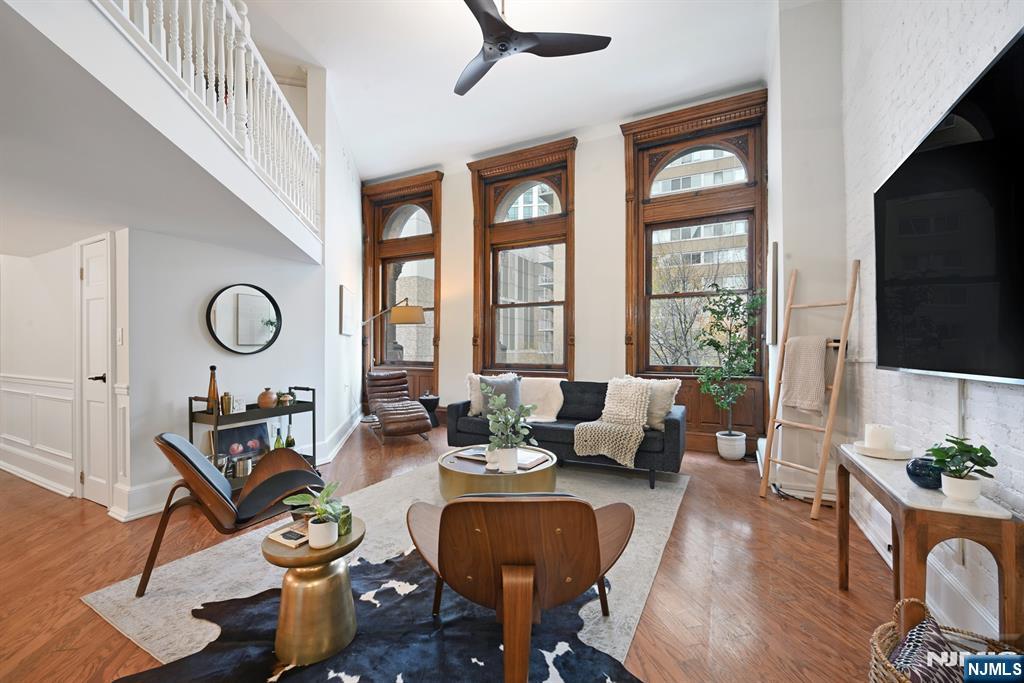 83 Montgomery Street 201