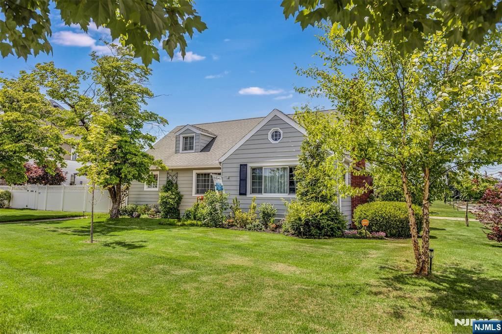 Photo of 98 Totowa Road, Totowa, NJ 07512 (MLS # 26021345)
