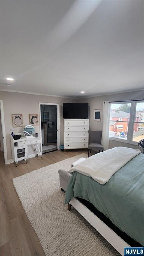 Photo of 731 Lake Ave #2, Lyndhurst, NJ 07071 (MLS # 26003272)